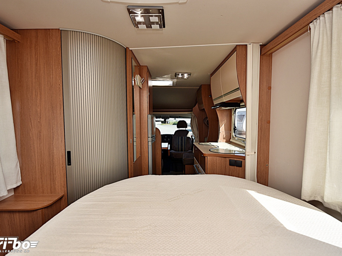 Eura Mobil 680 QB Profila Queenbed, bild 16 av 27