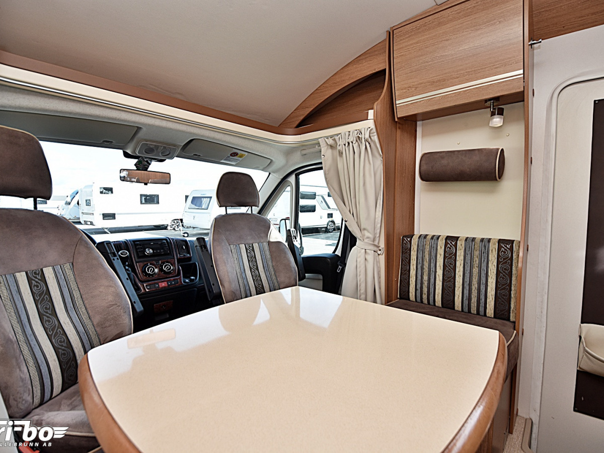Eura Mobil 680 QB Profila Queenbed, bild 22 av 27