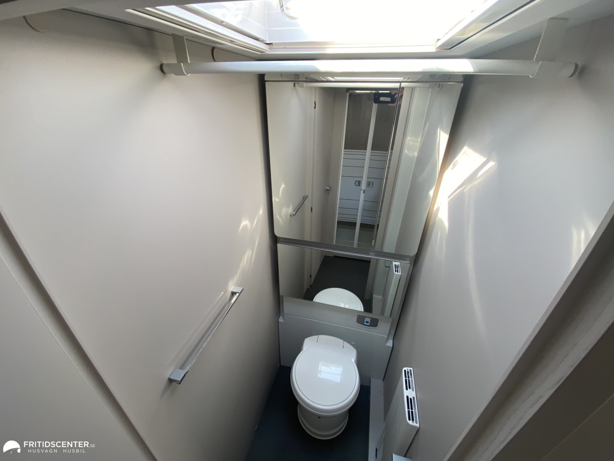 Adria Adora 673 PK *Barnkammare / Alde*, bild 10 av 18