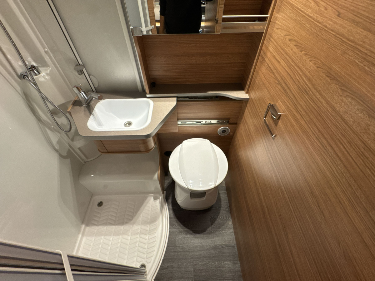 Weinsberg CaraSuite 650 MEG Edition Spicy, bild 17 av 17