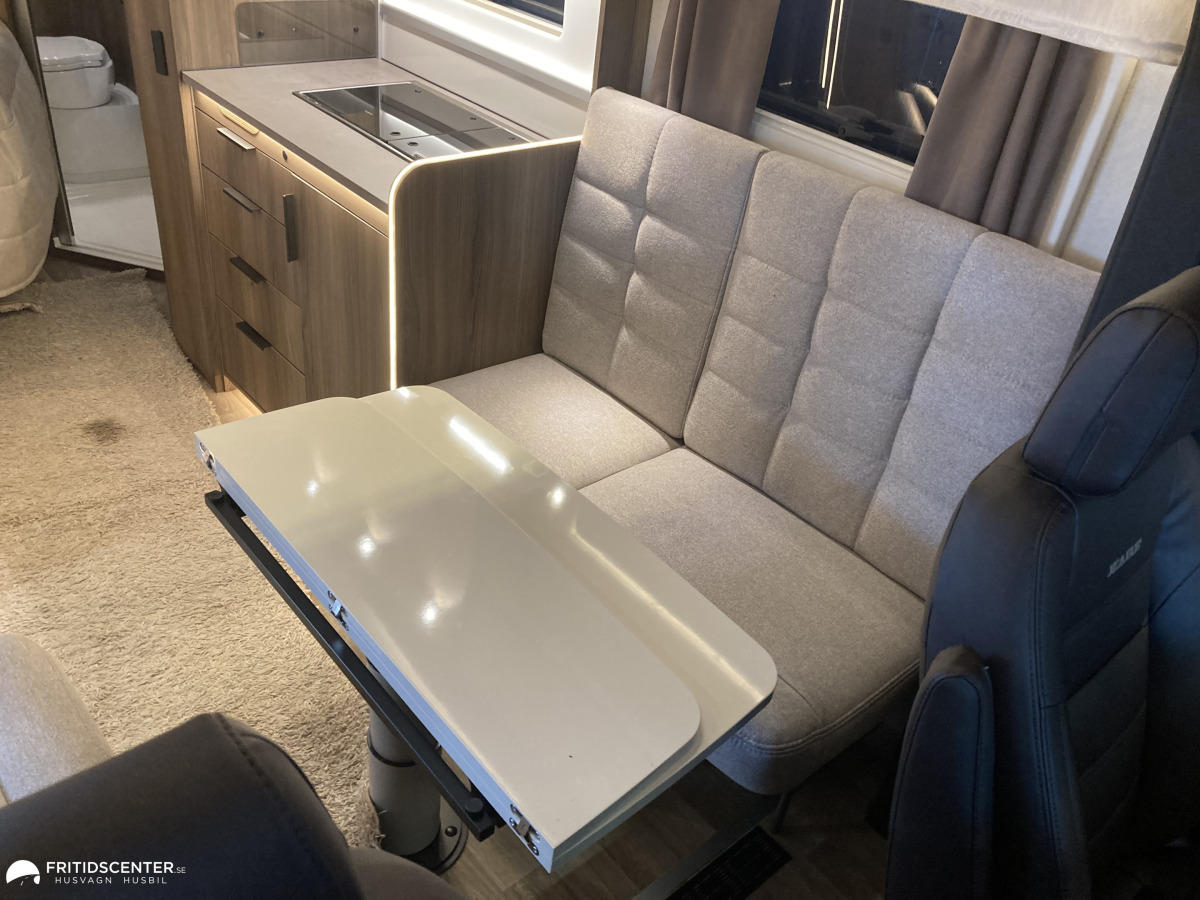 KABE Novum Compact 720 LXL / 3500 kg B -körkort, bild 5 av 18