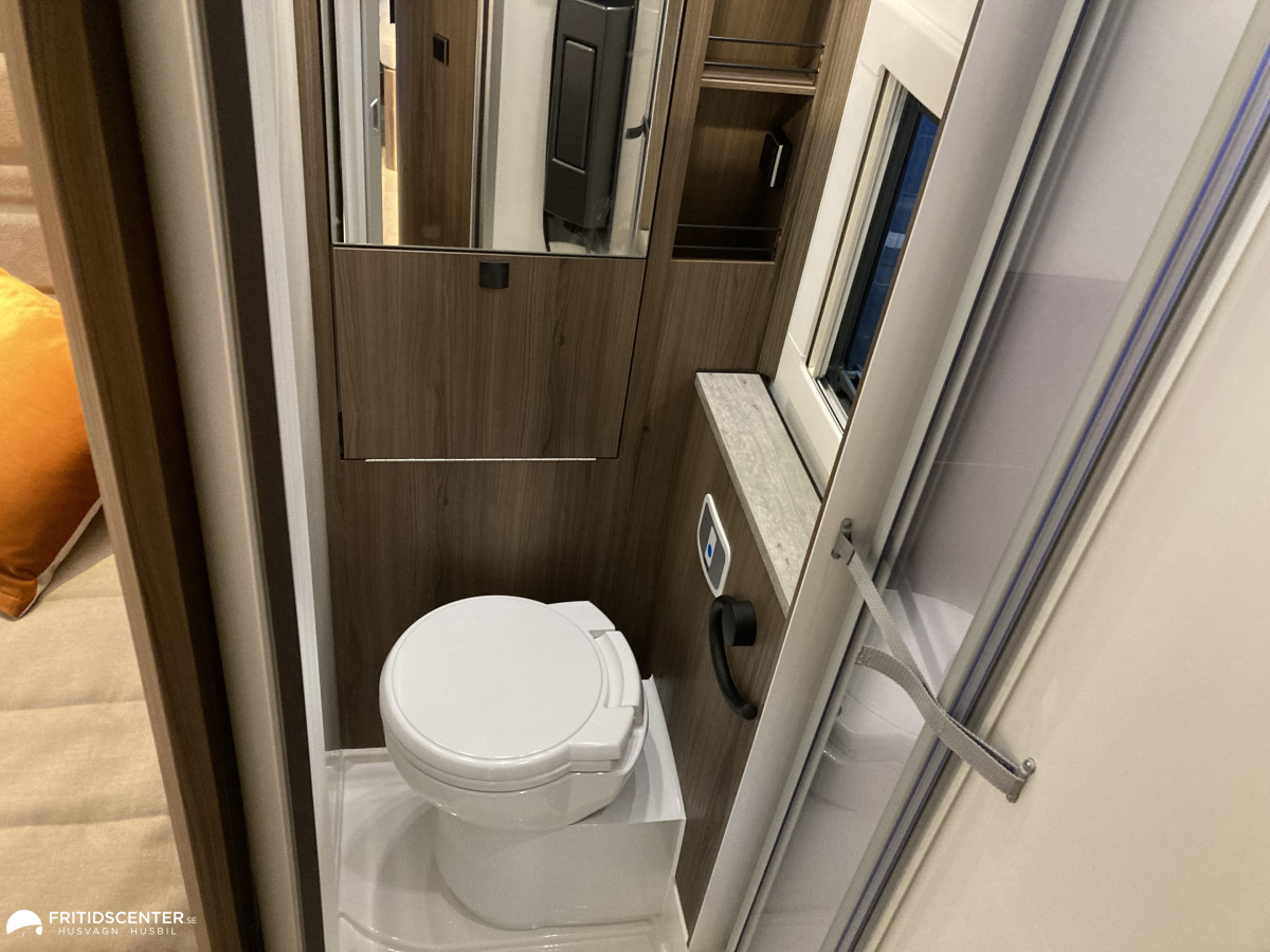 KABE Novum Compact 720 LXL / 3500 kg B -körkort, bild 13 av 18