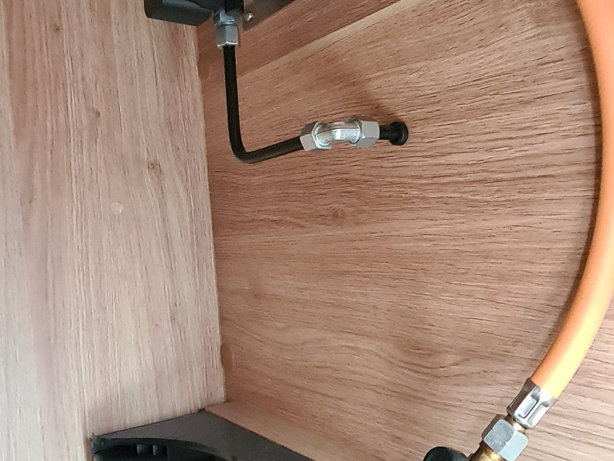 Knaus 650 MEG Sky wave automat långbädd Alde, bild 6 av 18