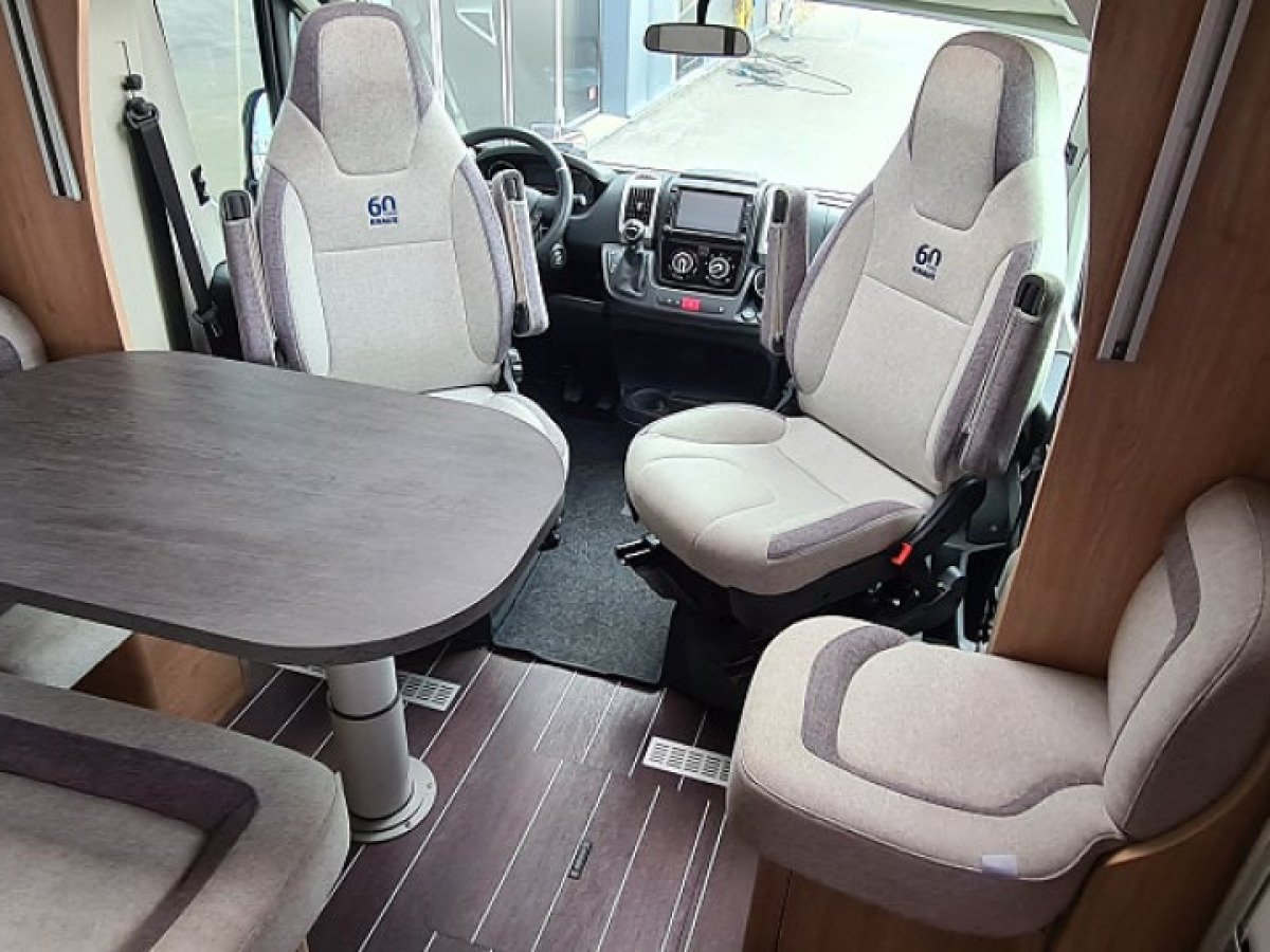 Knaus 650 MEG Sky wave automat långbädd Alde, bild 8 av 18