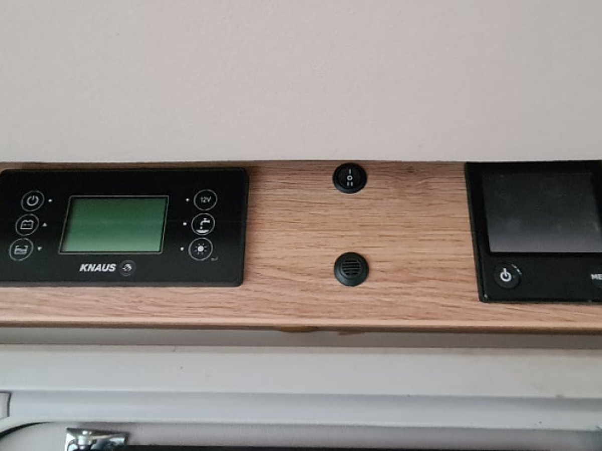 Knaus 650 MEG Sky wave automat långbädd Alde, bild 9 av 18