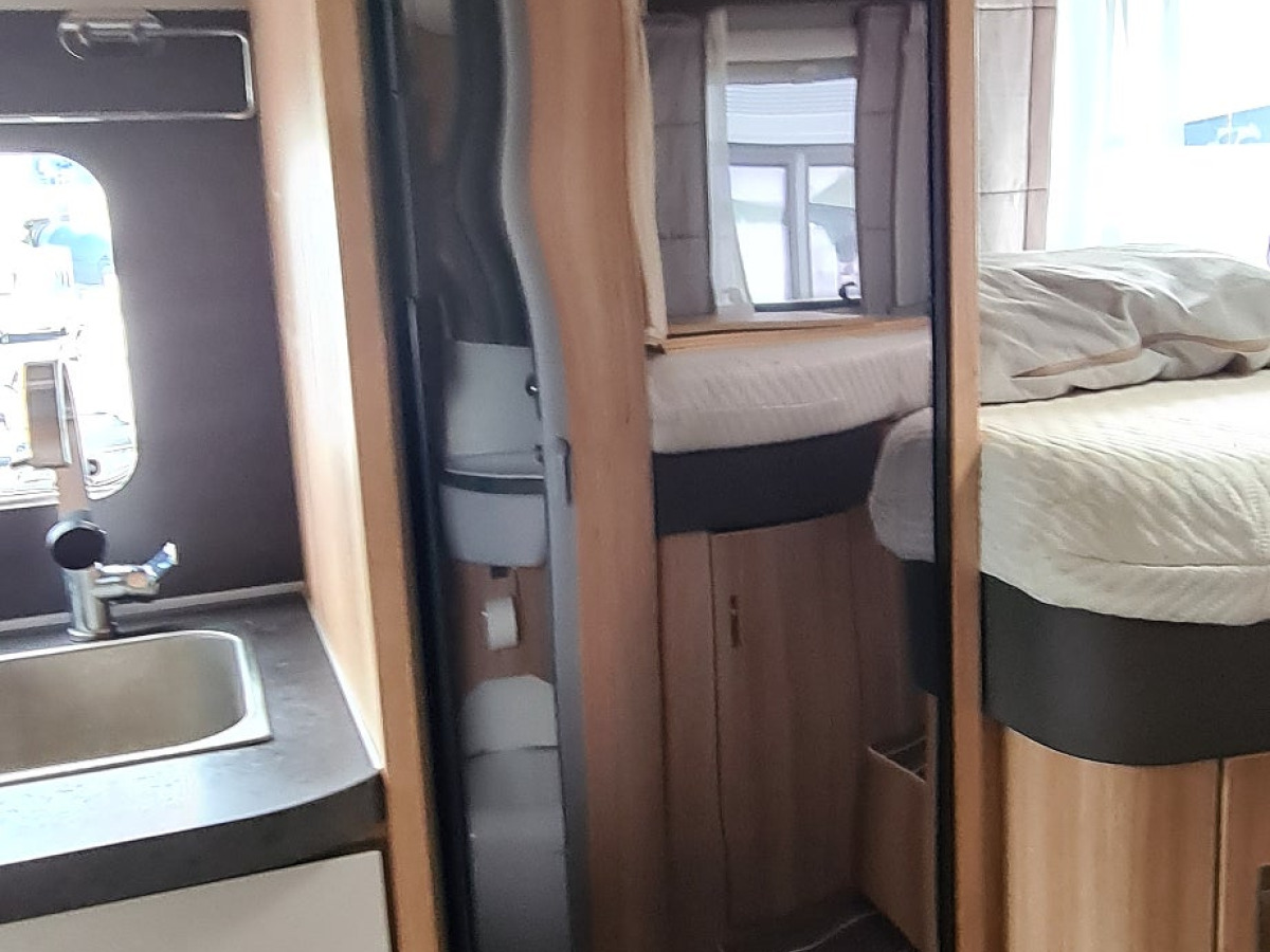 Knaus 650 MEG Sky wave automat långbädd Alde, bild 11 av 18