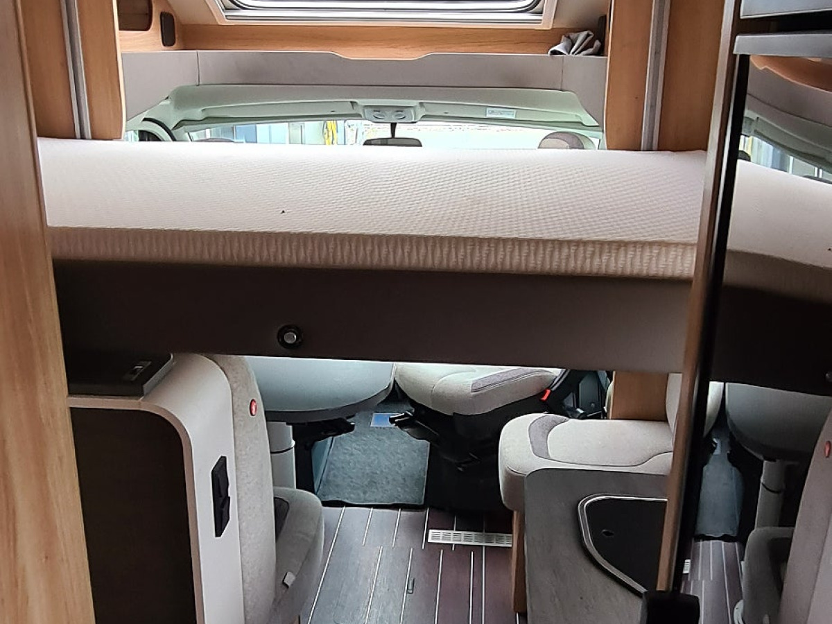 Knaus 650 MEG Sky wave automat långbädd Alde, bild 16 av 18