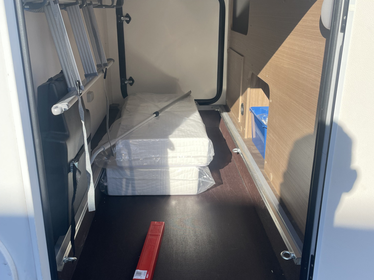 Carado V 337 Höga Långbäddar Solcell Cykelställ 3500kg, bild 20 av 21