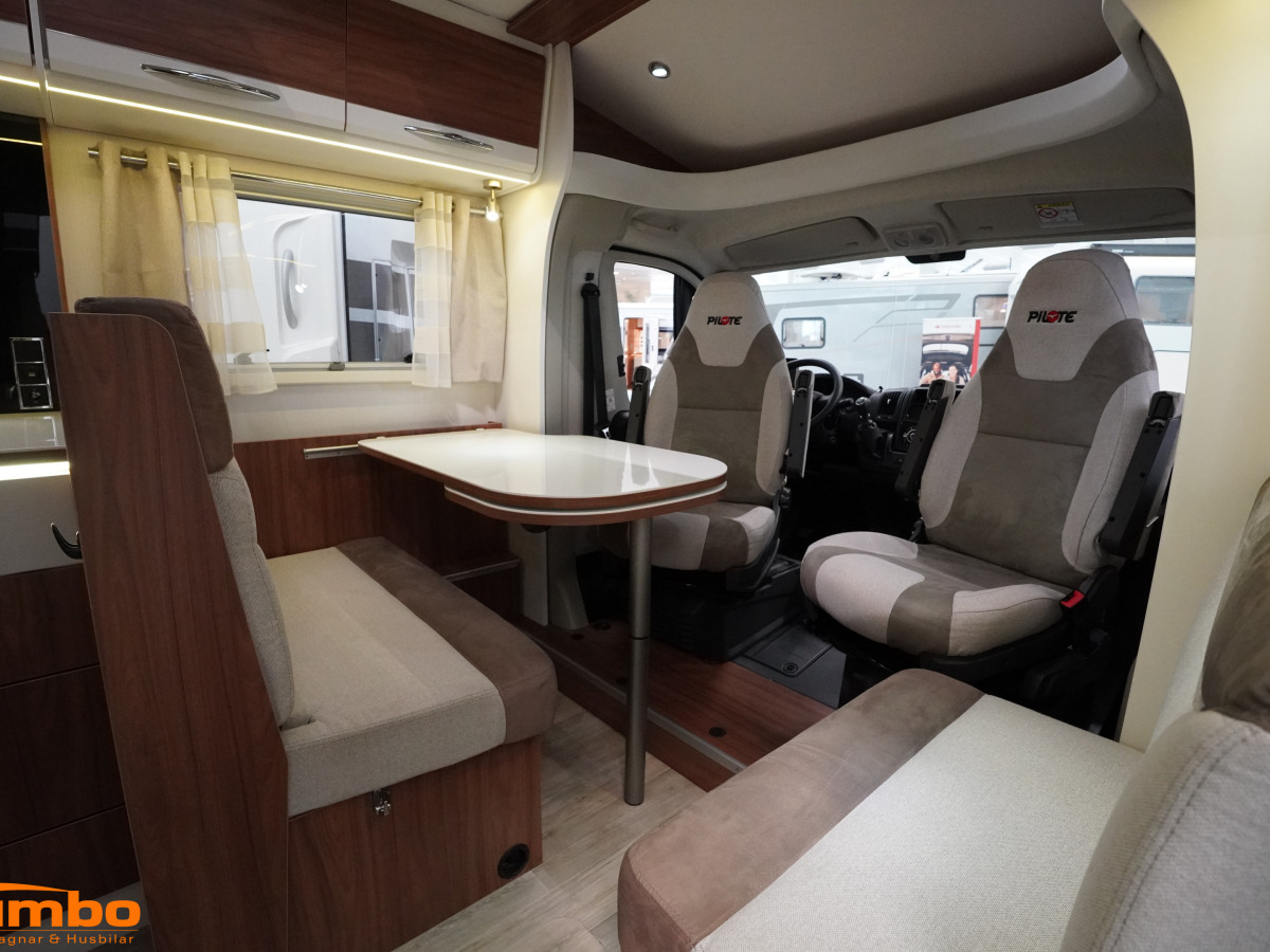 Pilote P740C, bild 2 av 22