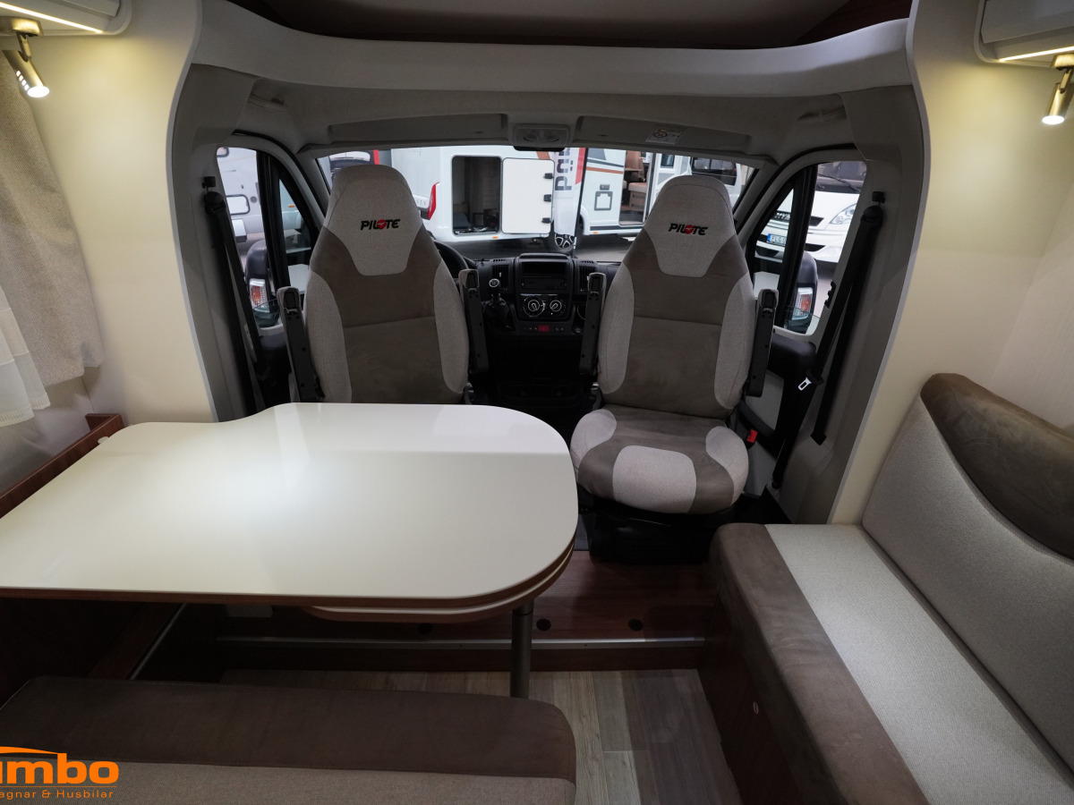 Pilote P740C, bild 3 av 22