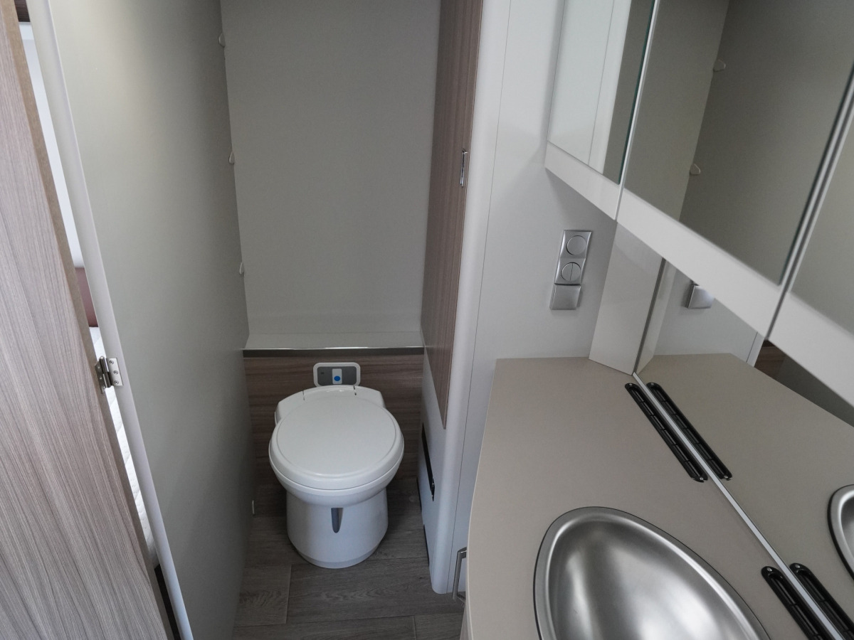 Bürstner 540 Averso Harmony Line, bild 12 av 19