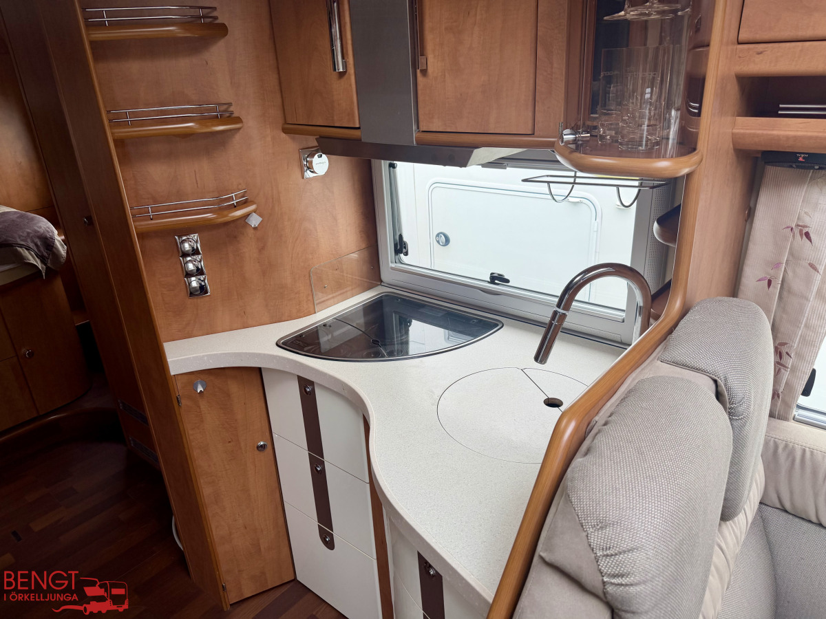 Carthago CHIC C-line I 5.8 Q XL, bild 8 av 24