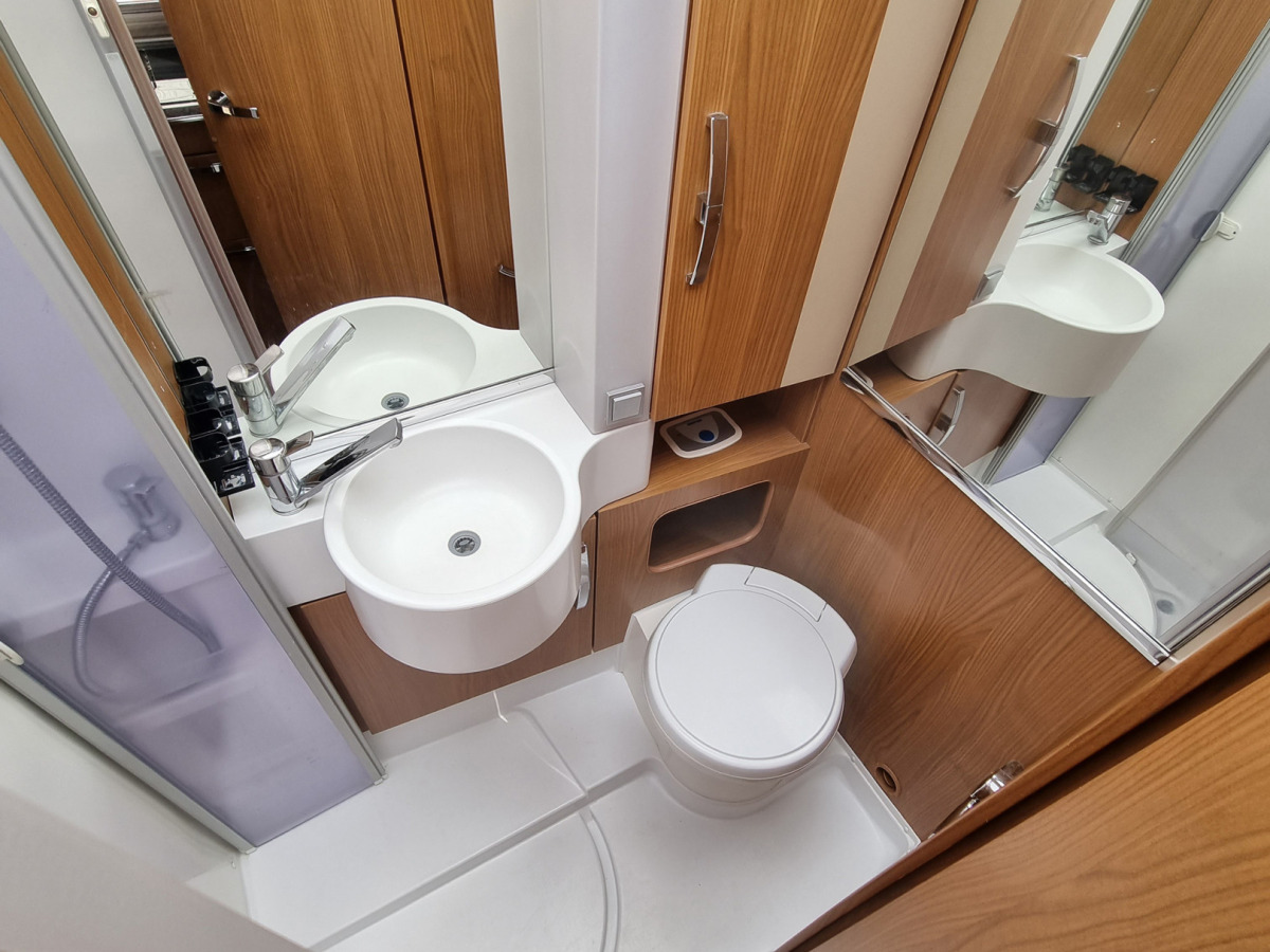 Hymer B614 SL LANG, bild 8 av 10