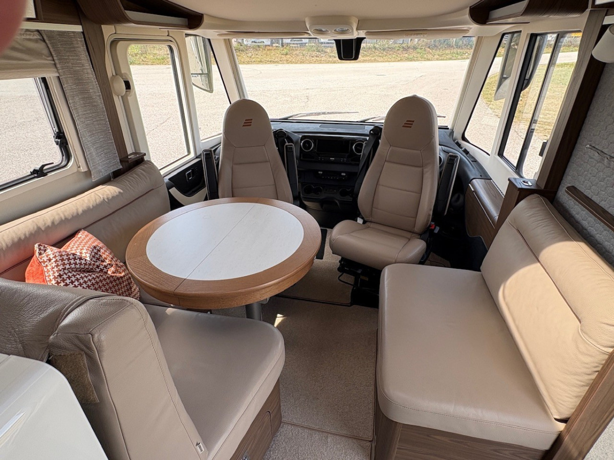 Hymer B880ML, bild 5 av 17