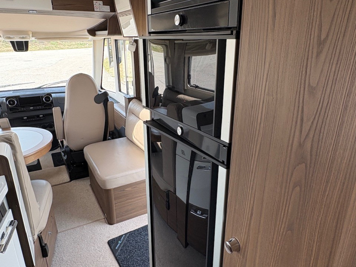 Hymer B880ML, bild 6 av 17