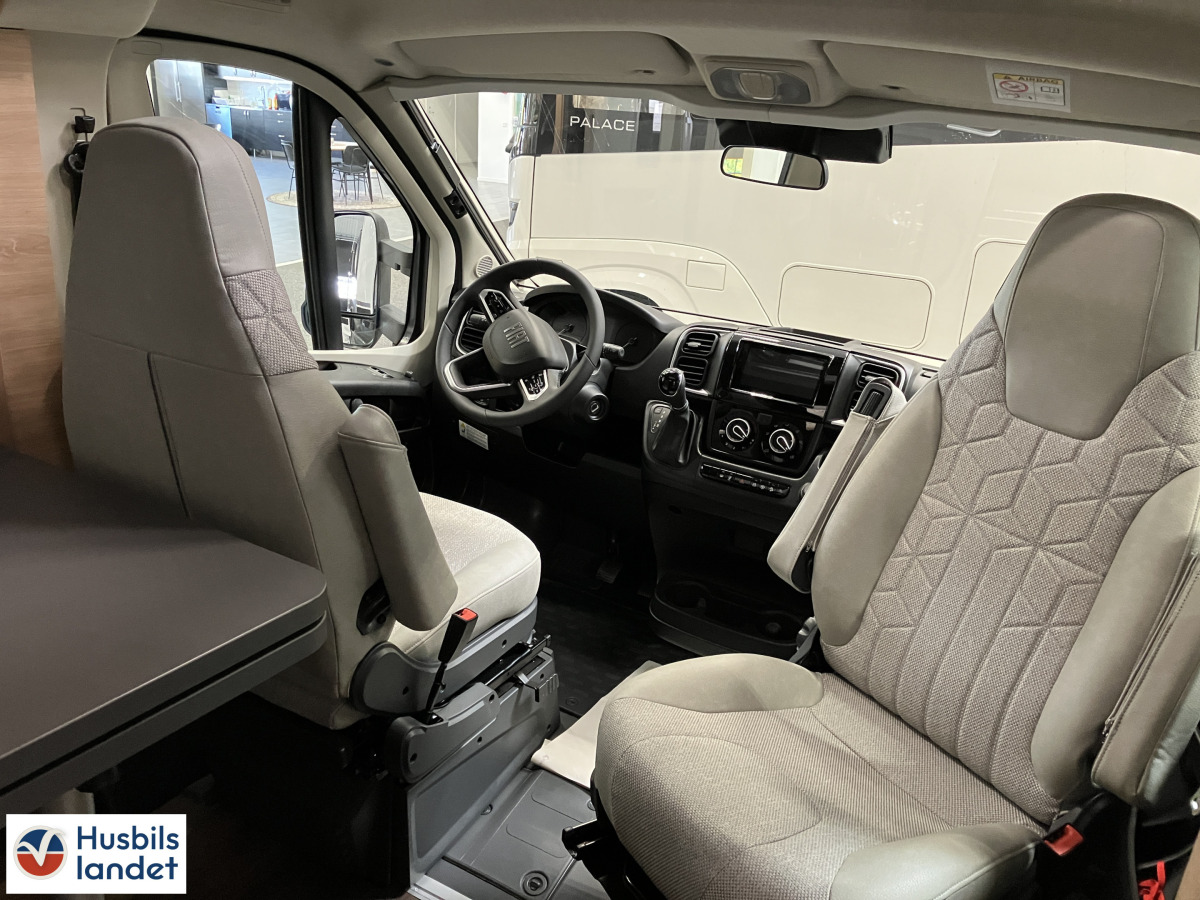 Knaus Live TI 650 MEG Black Selection/Veckans husbil, bild 4 av 13