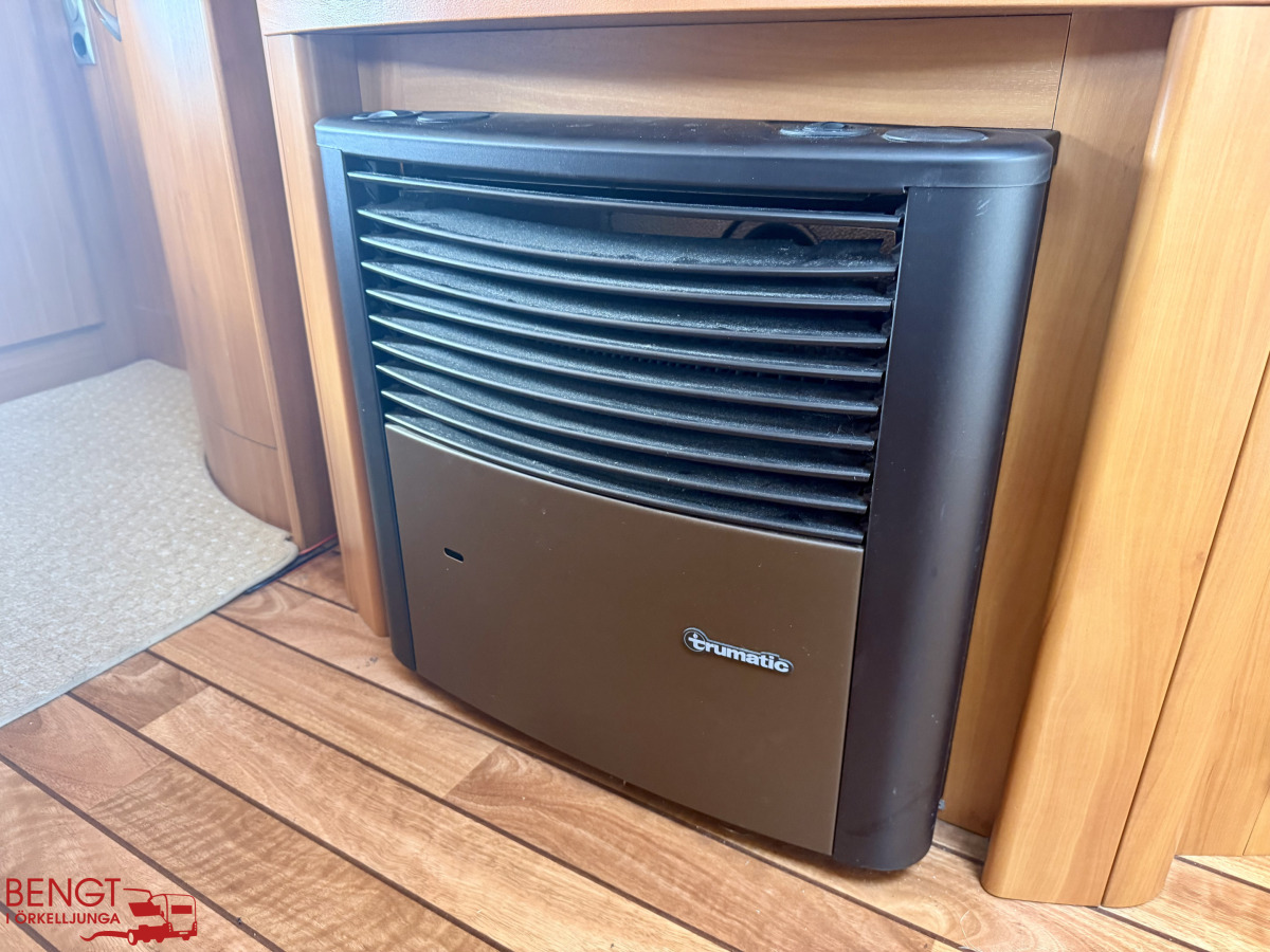 Hobby 560 UFe Excelsior Förtält, bild 25 av 26