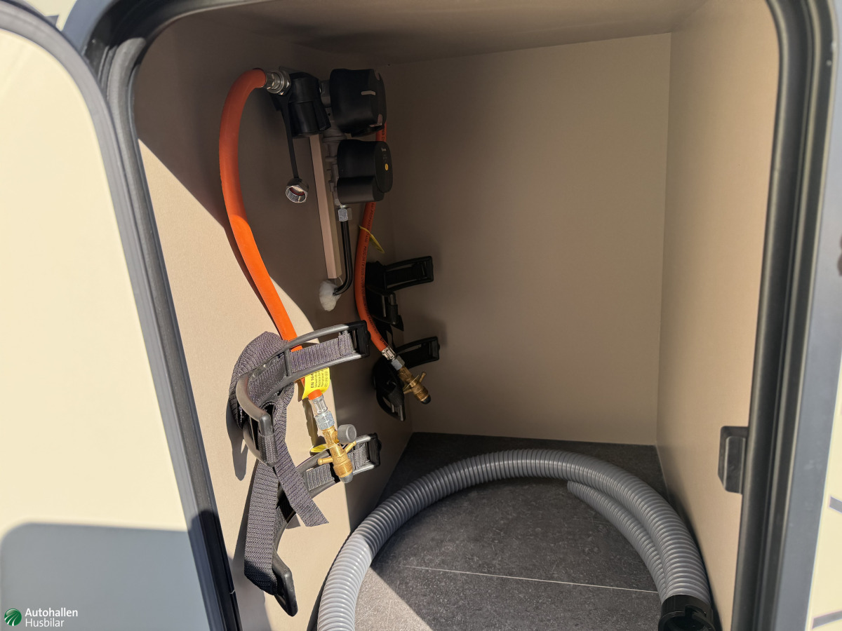 Eura Mobil XTURA 686 EF - Extra Öppet Lördag o Söndag-, bild 19 av 21