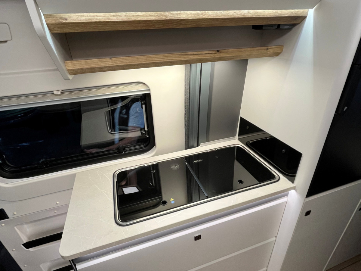 Hobby PRESTIGE VAN 640 ET - First Edition - LAGERRENSNING - SPARA 88 016 kr, bild 8 av 14