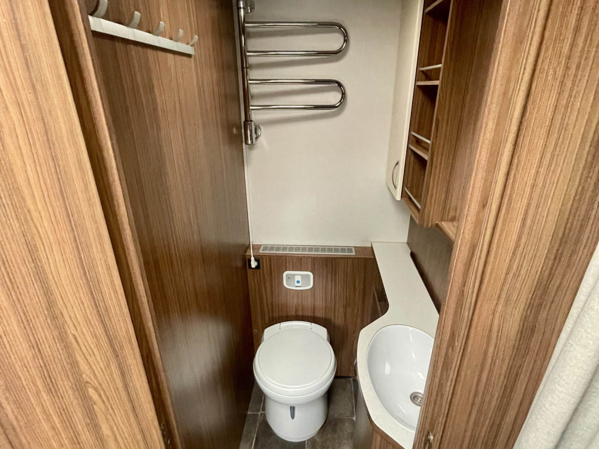 Polar 800 Svit / BARNKAMMARE / FÖRTÄLT / MOVER / AC, bild 8 av 25