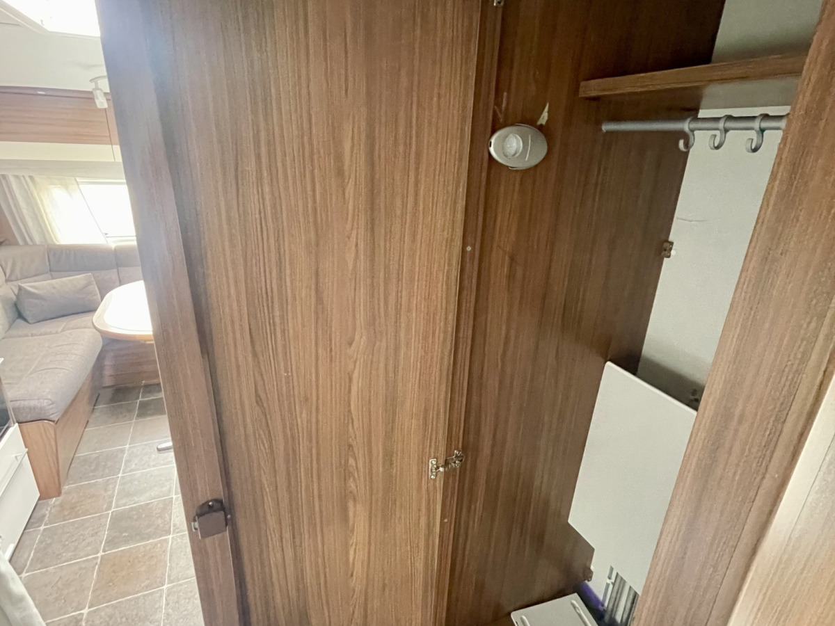 Polar 800 Svit / BARNKAMMARE / FÖRTÄLT / MOVER / AC, bild 18 av 25