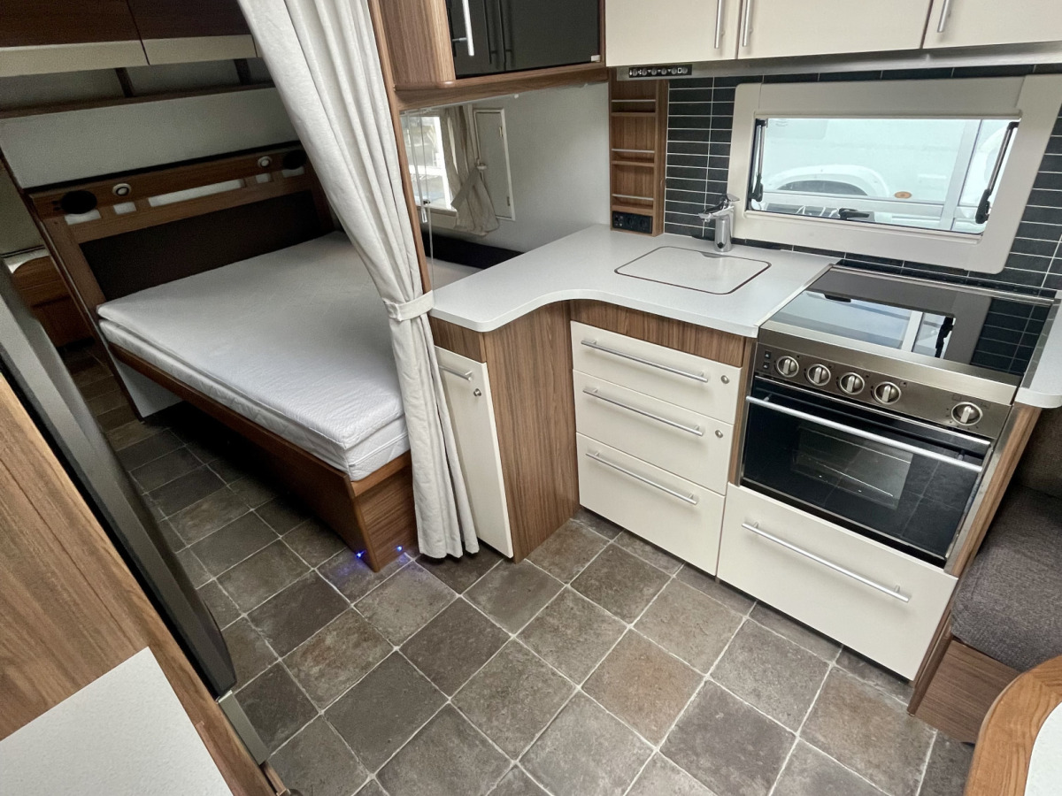 Polar 800 Svit / BARNKAMMARE / FÖRTÄLT / MOVER / AC, bild 22 av 25