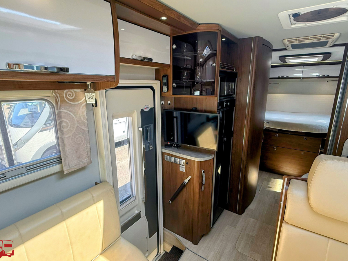 Frankia I 7900 QD Platin Mercedes, bild 9 av 22