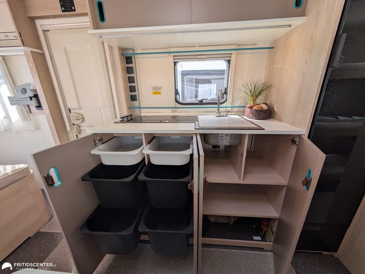 Adria AVIVA 563 PT *Barnkammare / Lätt vagn / Lufttält, bild 12 av 23