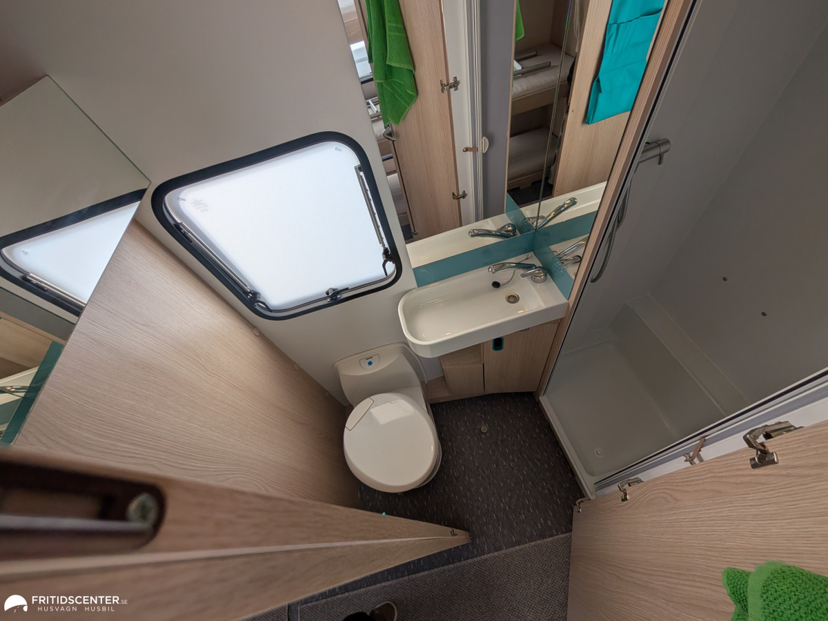 Adria AVIVA 563 PT *Barnkammare / Lätt vagn / Lufttält, bild 16 av 23