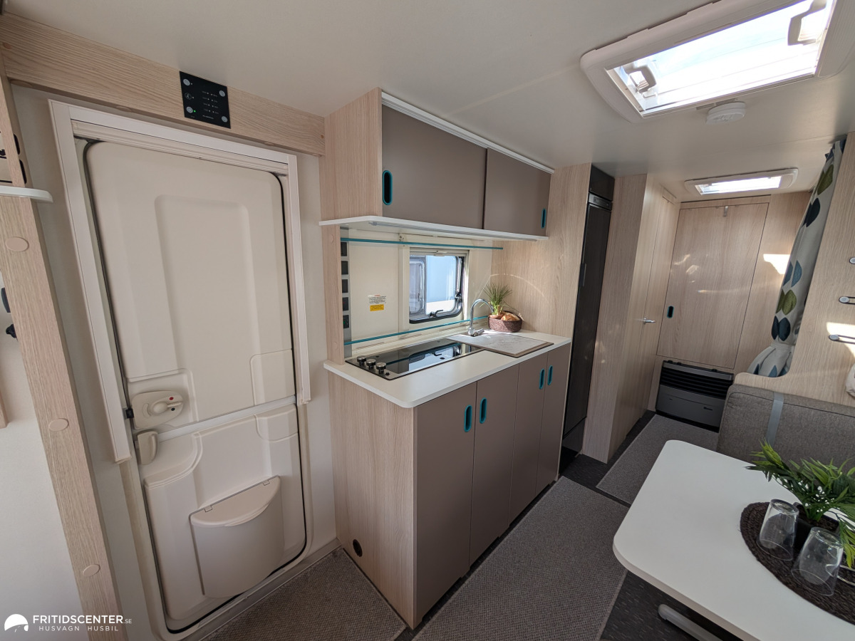 Adria AVIVA 563 PT *Barnkammare / Lätt vagn / Lufttält, bild 9 av 23