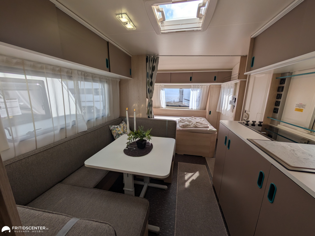 Adria AVIVA 563 PT *Barnkammare / Lätt vagn / Lufttält, bild 17 av 23
