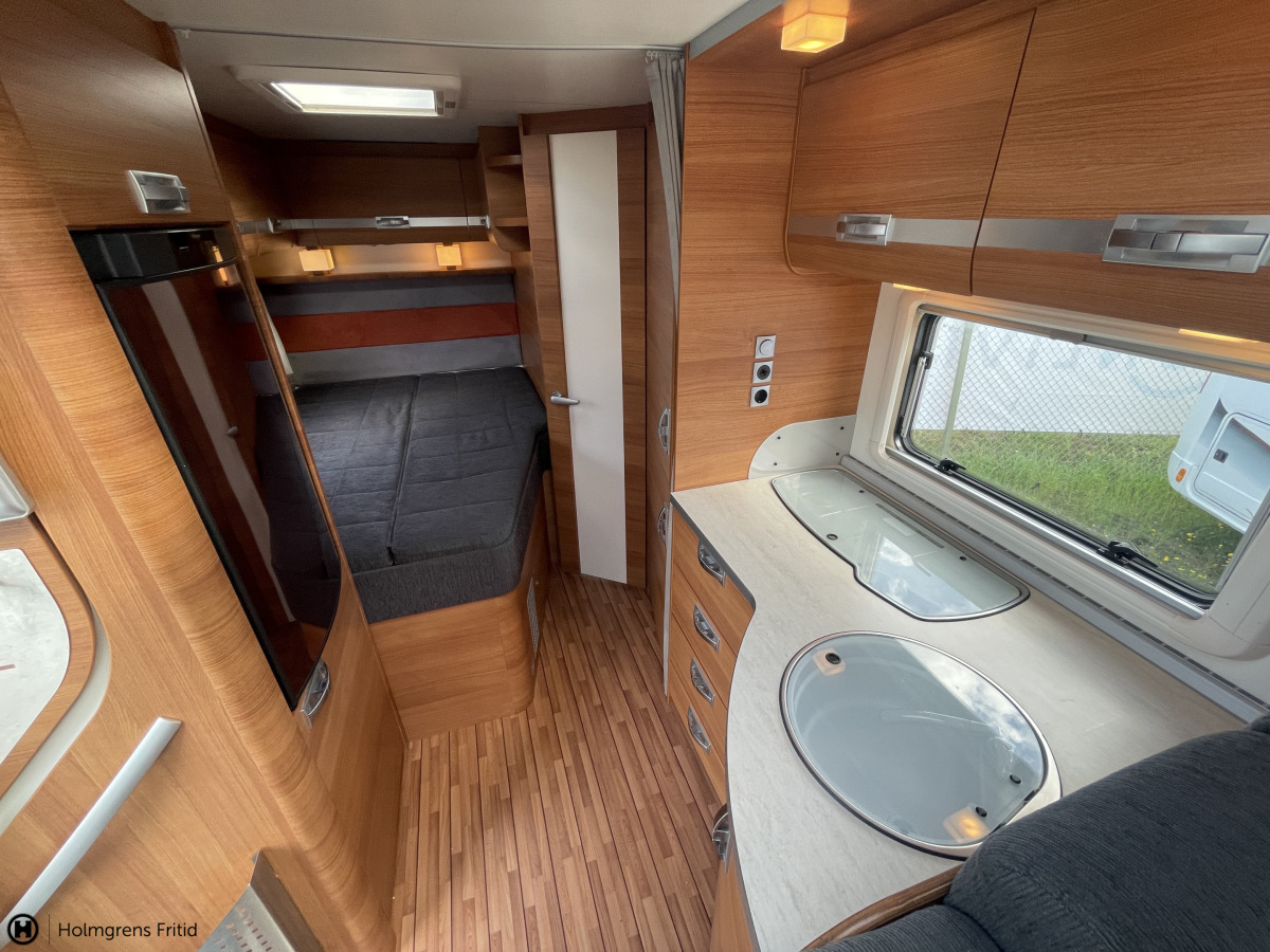 Weinsberg 650 MF IMP. R55 ALDE VÄRME STORA MOTORN B-KÖRKORT, bild 11 av 20