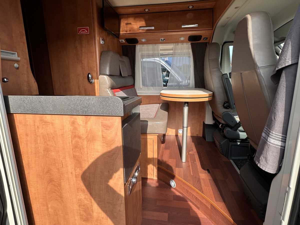 Malibu Carthago VAN 640 LE AUTOMAT AC BODEL CYKELSTÄLL, bild 5 av 21