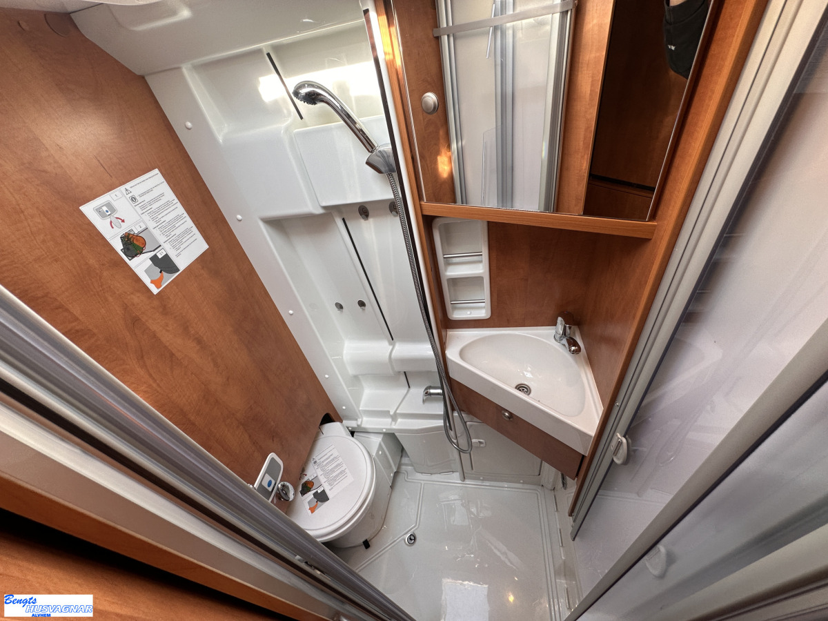 Malibu Carthago VAN 640 LE AUTOMAT AC BODEL CYKELSTÄLL, bild 17 av 21