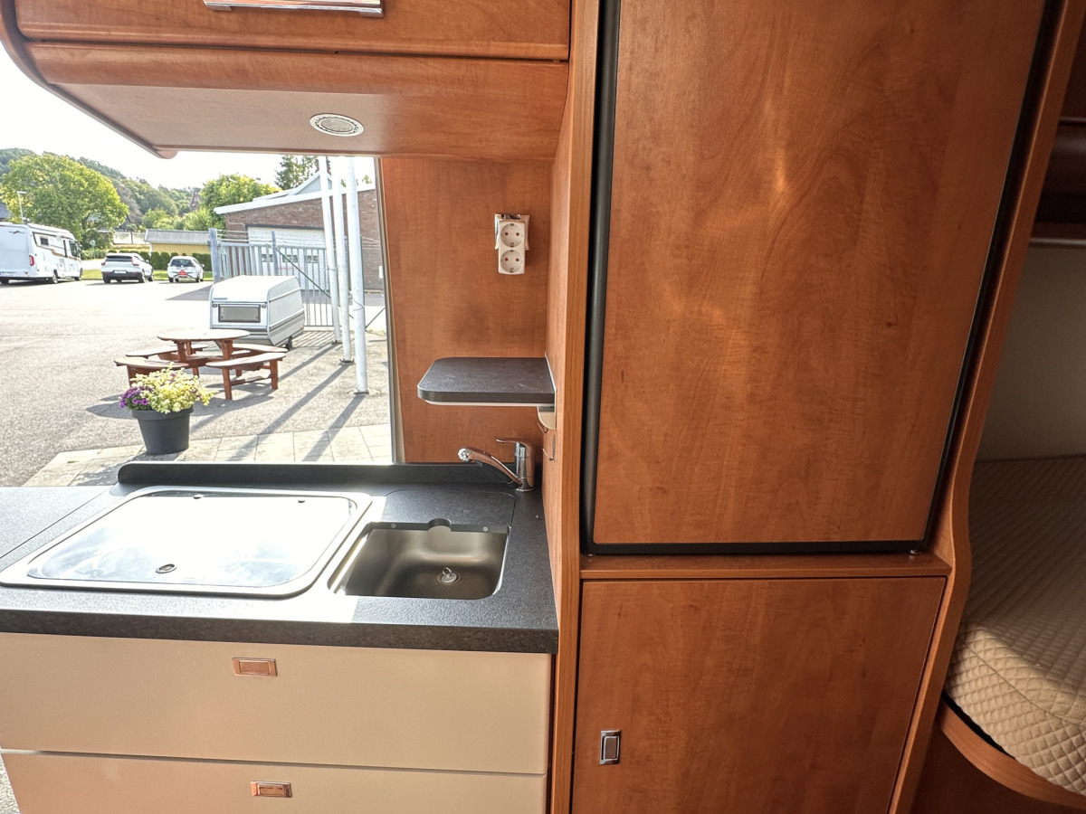 Malibu Carthago VAN 640 LE AUTOMAT AC BODEL CYKELSTÄLL, bild 18 av 21