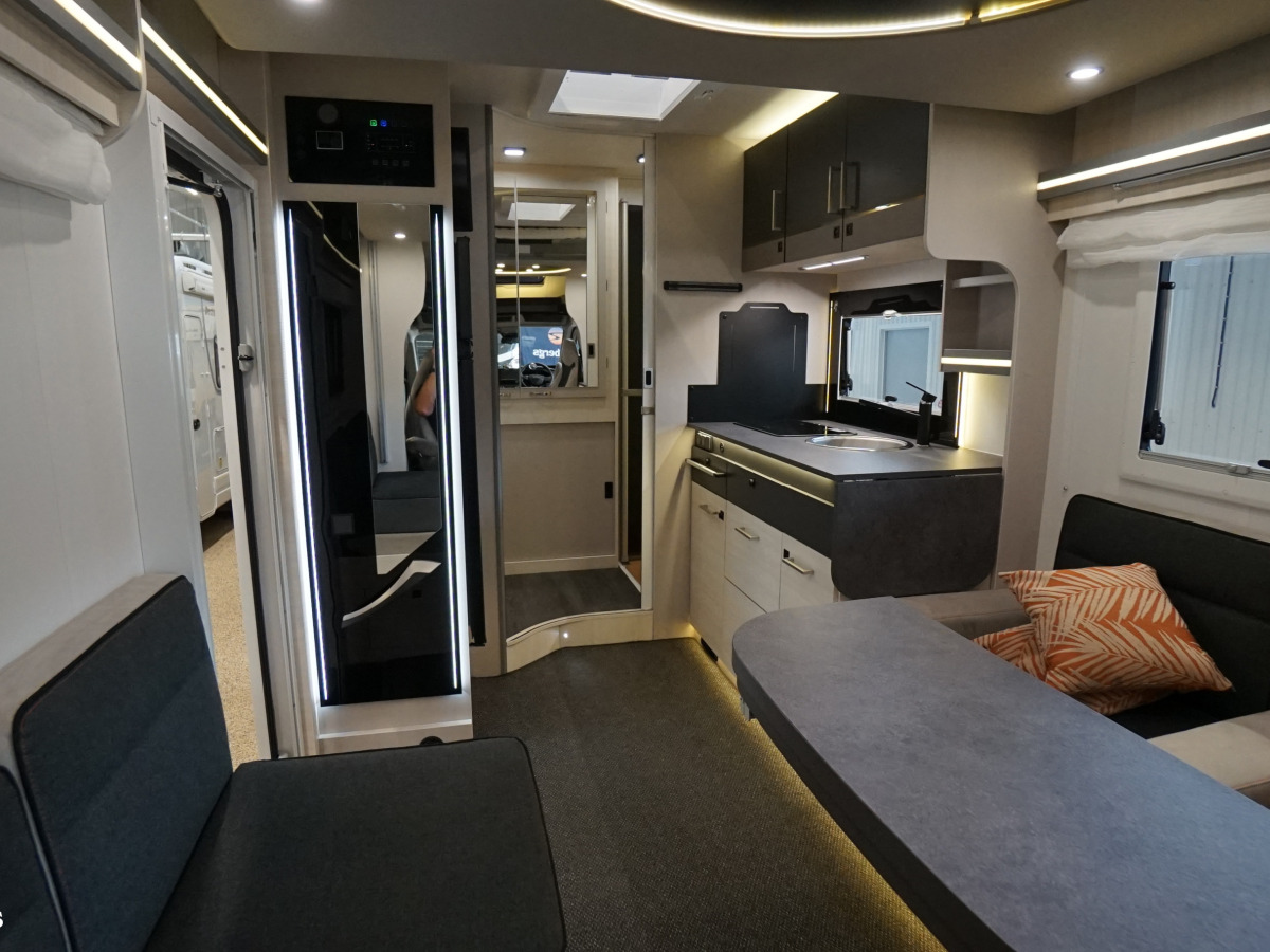 Chausson 640 TITANIUM ULTIMATE / Face to face / Dusch o toa bak, bild 6 av 16