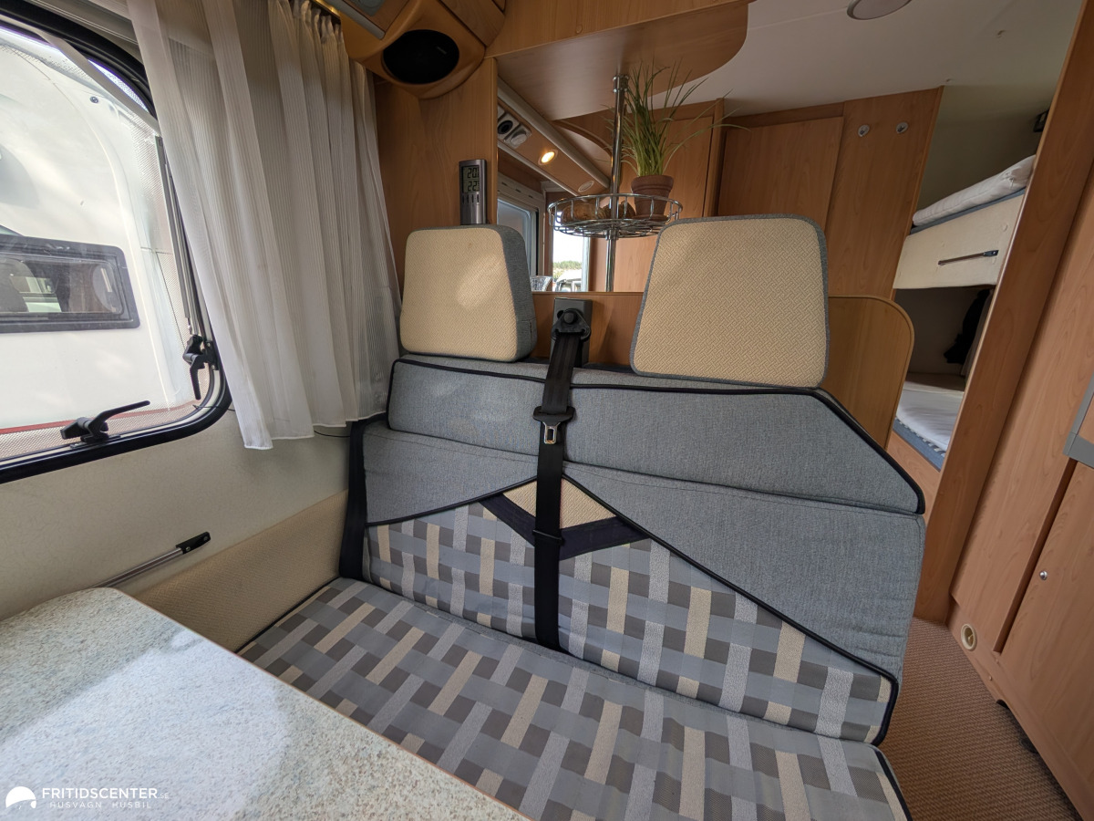 Bürstner A645 *Familjebil / 6 bältade / Rymlig, bild 7 av 21