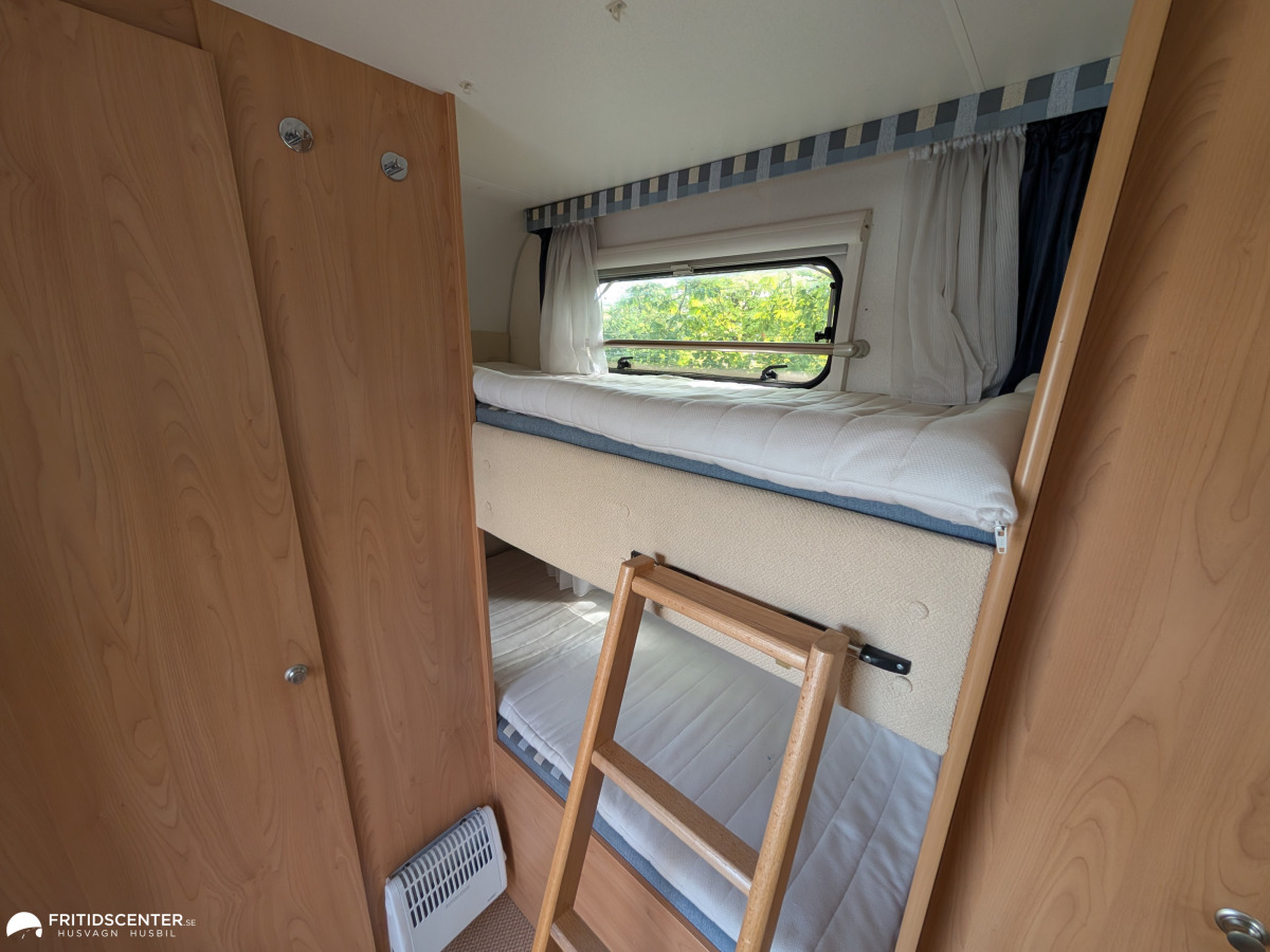 Bürstner A645 *Familjebil / 6 bältade / Rymlig, bild 14 av 21