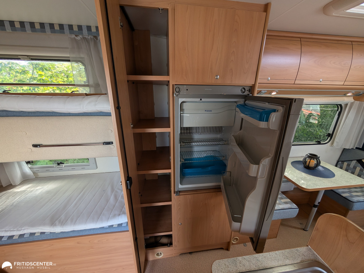 Bürstner A645 *Familjebil / 6 bältade / Rymlig, bild 18 av 21