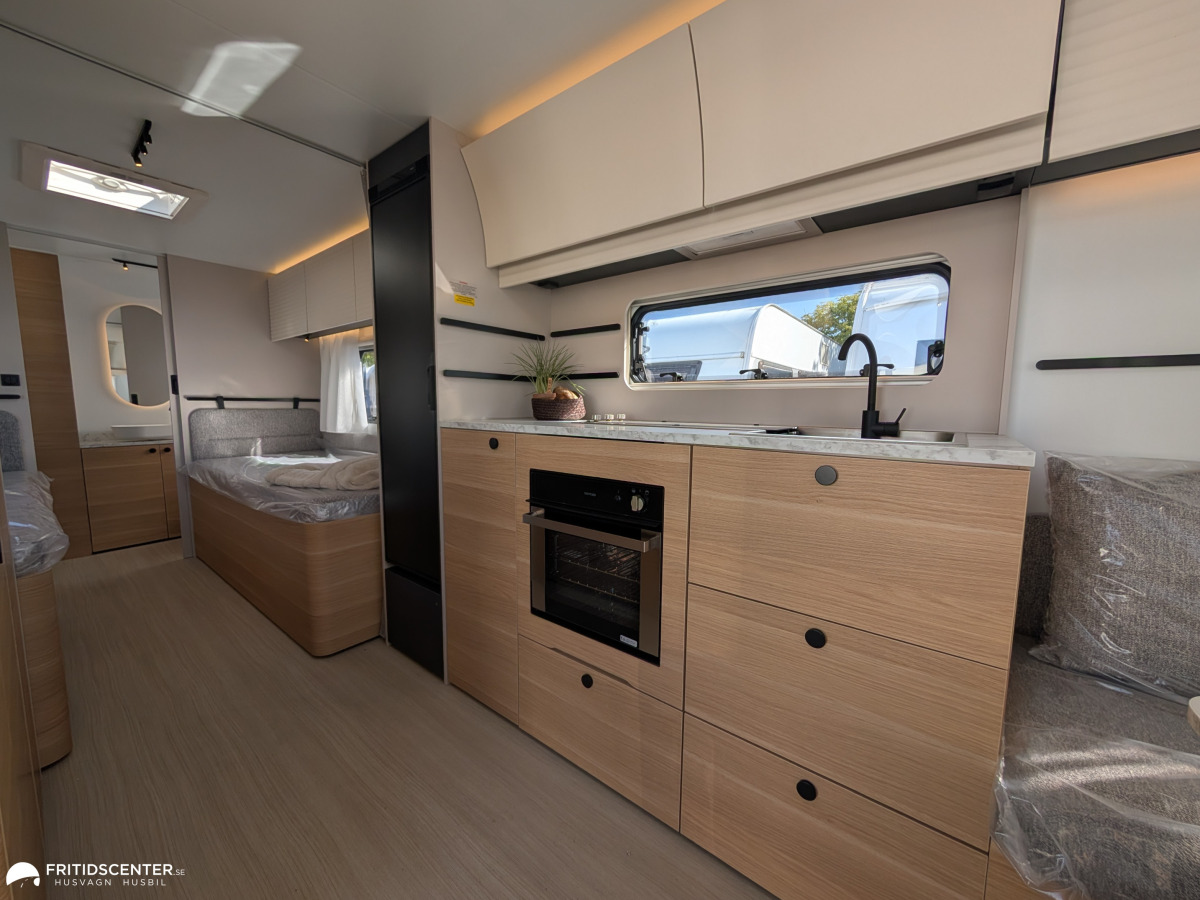 Adria ADORA 663 UT *Rymlig / Året runt / Långbäddar, bild 17 av 31