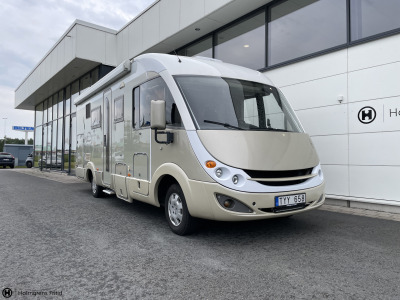 Bürstner I 695