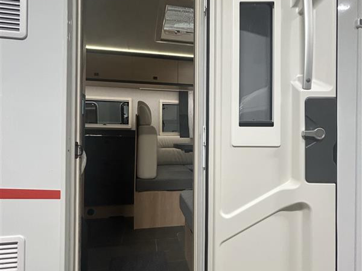 Pilote 75TB JOA / PREMIÄR, bild 2 av 21