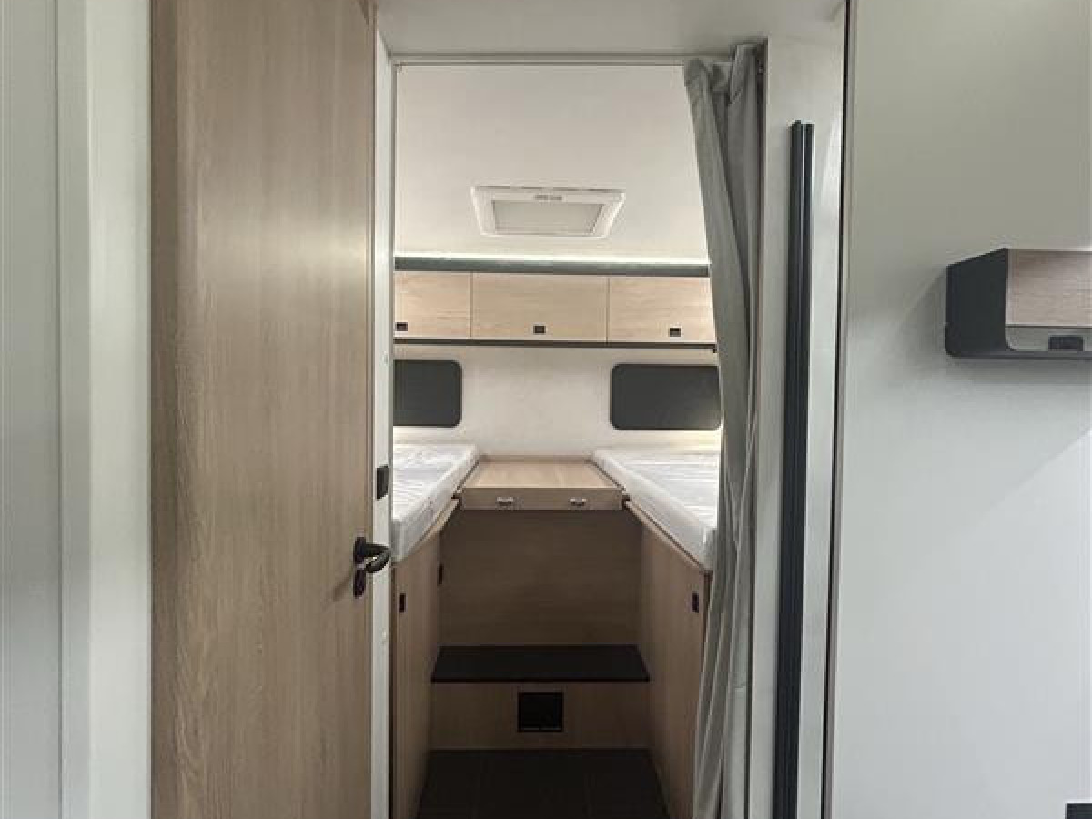 Pilote 75TB JOA / PREMIÄR, bild 11 av 21