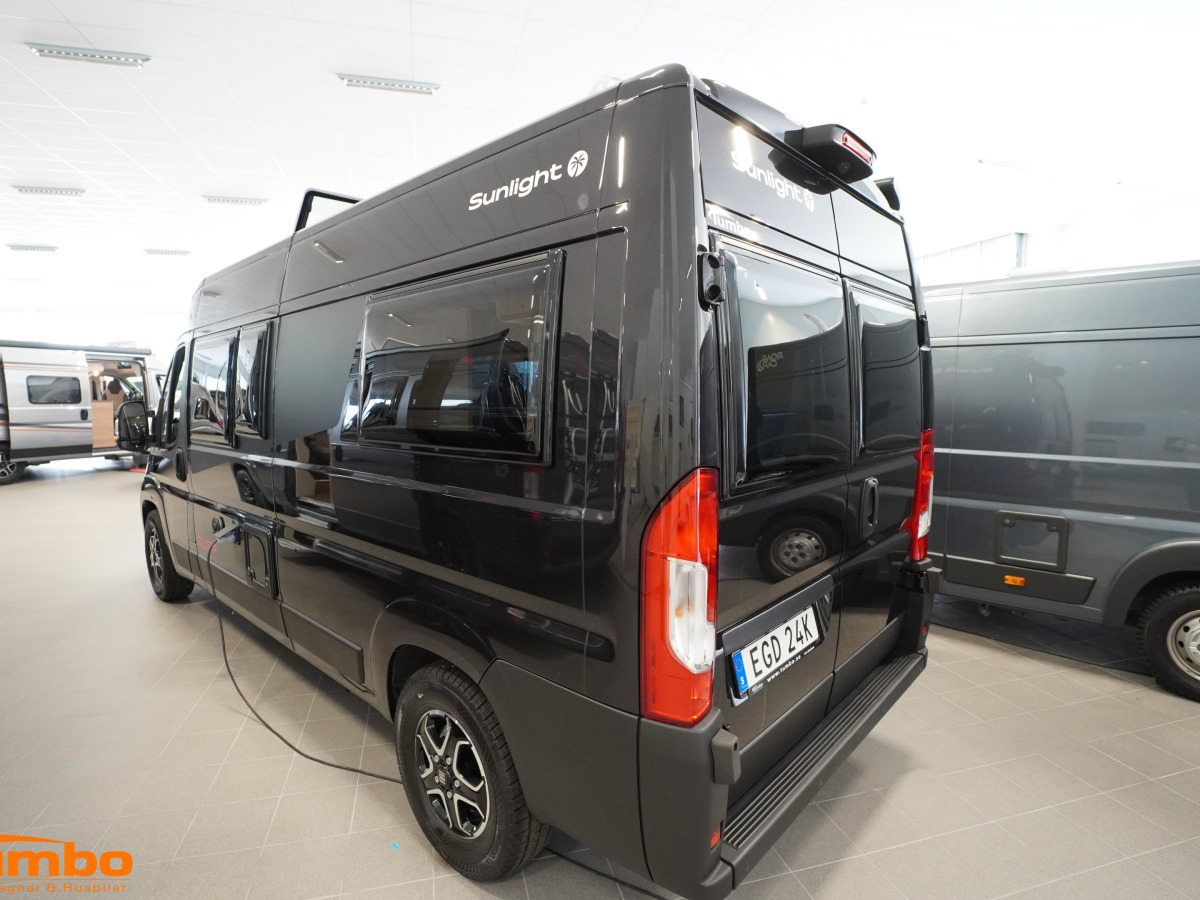 Sunlight Cliff 602 Adventure Van140hk Automat Svart Metallic, bild 16 av 17