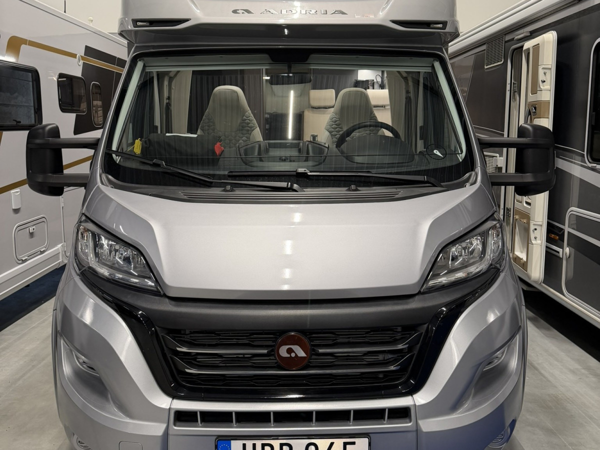 Adria CORAL 670SL, bild 2 av 14