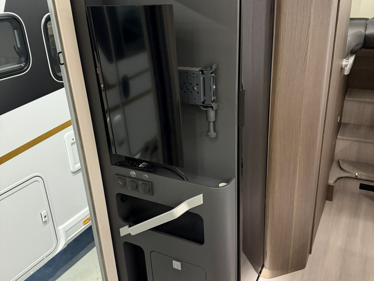 Adria CORAL 670SL, bild 10 av 14