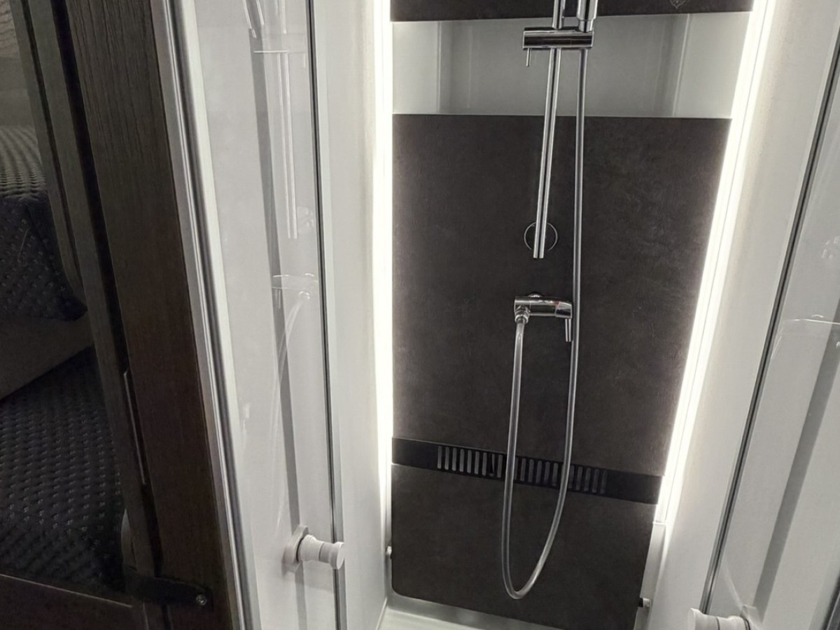 Adria CORAL 670SL, bild 12 av 14