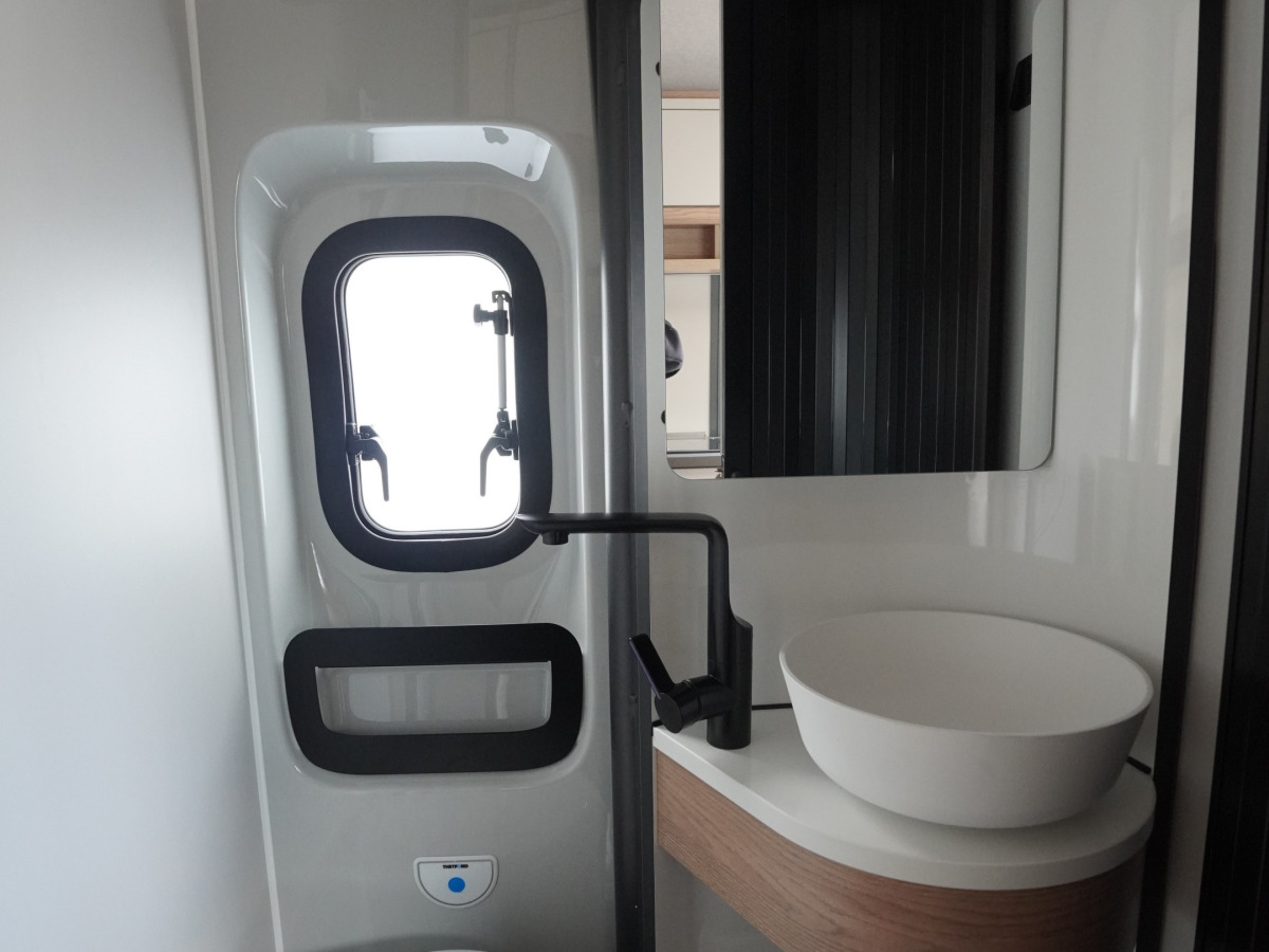 Hobby ONTOUR VAN 640 ET Automat 140hk Diselpanna, bild 10 av 20