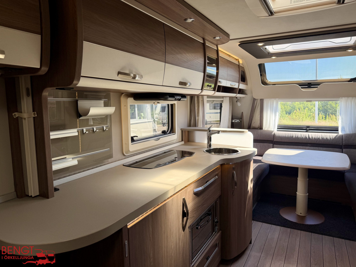 Knaus Südwind 580 UF Scandinavien Selection Fransk säng ALDE, bild 11 av 23