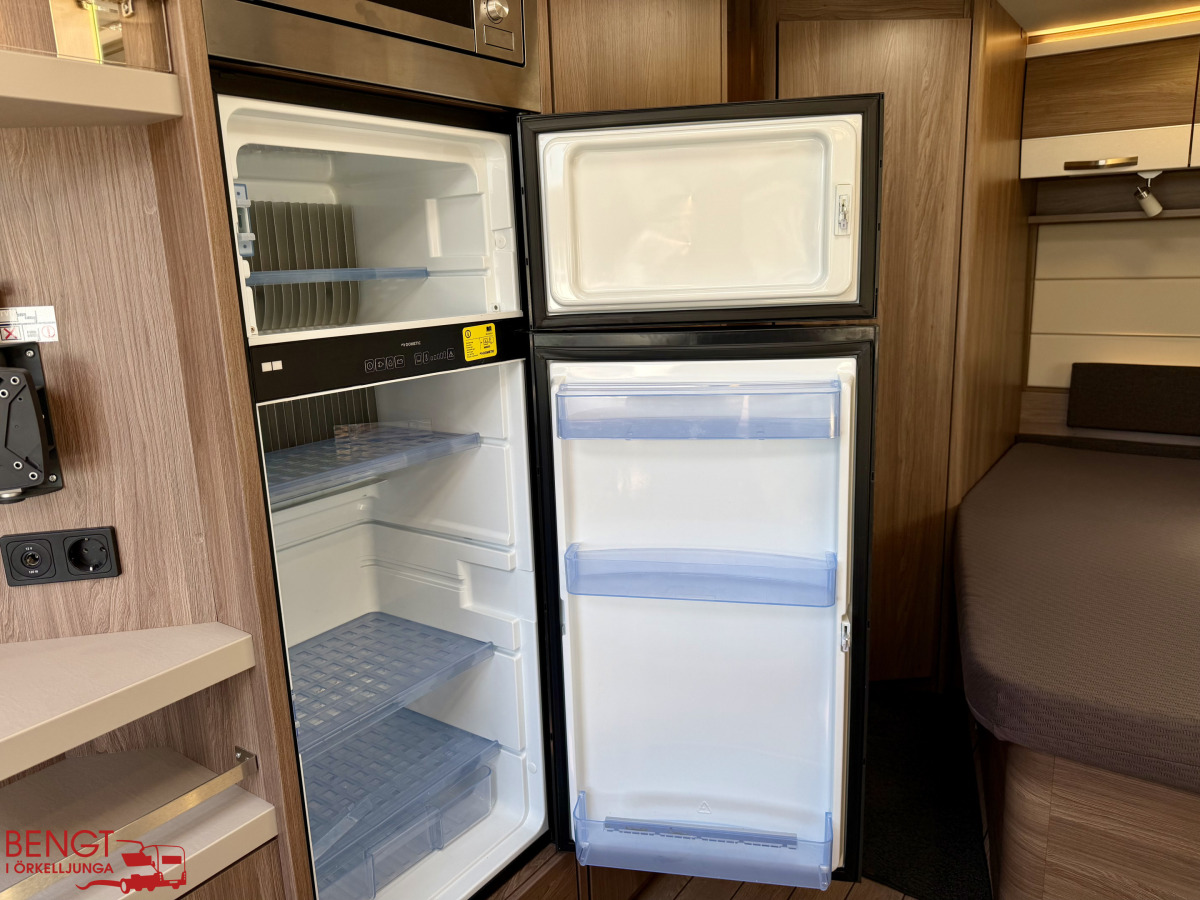 Knaus Südwind 580 UF Scandinavien Selection Fransk säng ALDE, bild 17 av 23